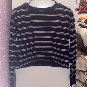 STRIPED LONG SLEEVE CROPPED SWEATER